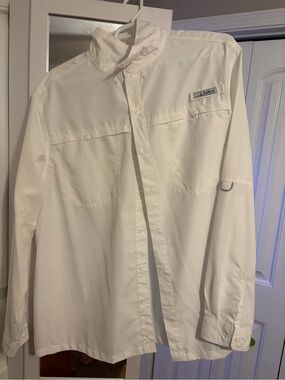Habit 
Men's White Lightweight Button-Up Shirt Jacket